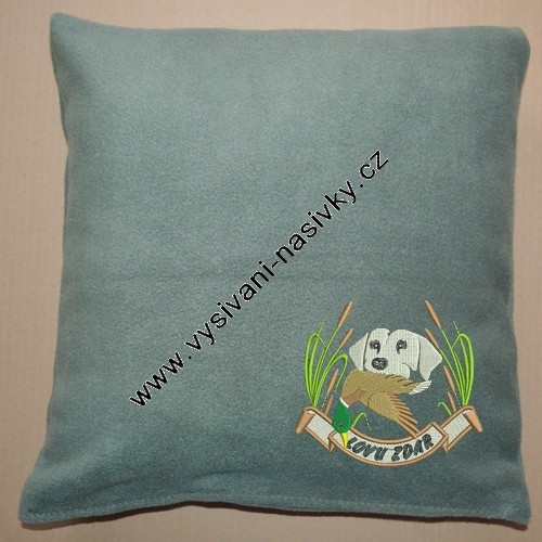 Polštář s výšivkou LOVU ZDAR (1) - Kliknutím na obrázek zavřete