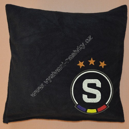Polštář s výšivkou SPARTA (černý) - Kliknutím na obrázek zavřete